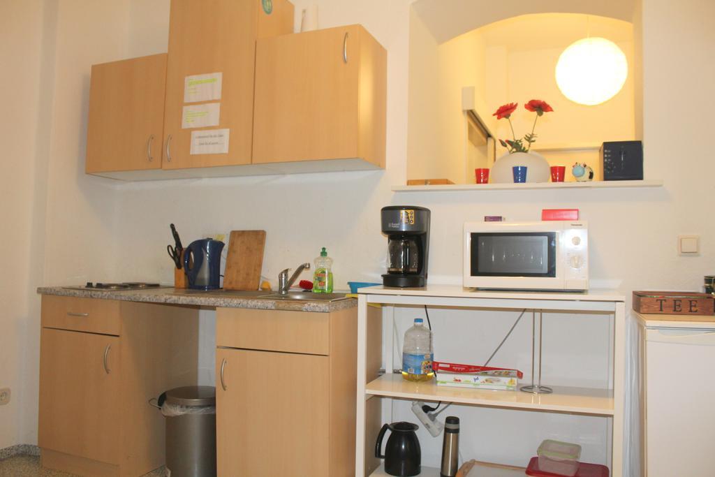 Pension Central Hostel Берлин Екстериор снимка